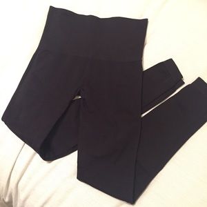 Spanx Look at Me Now seamless black leggings